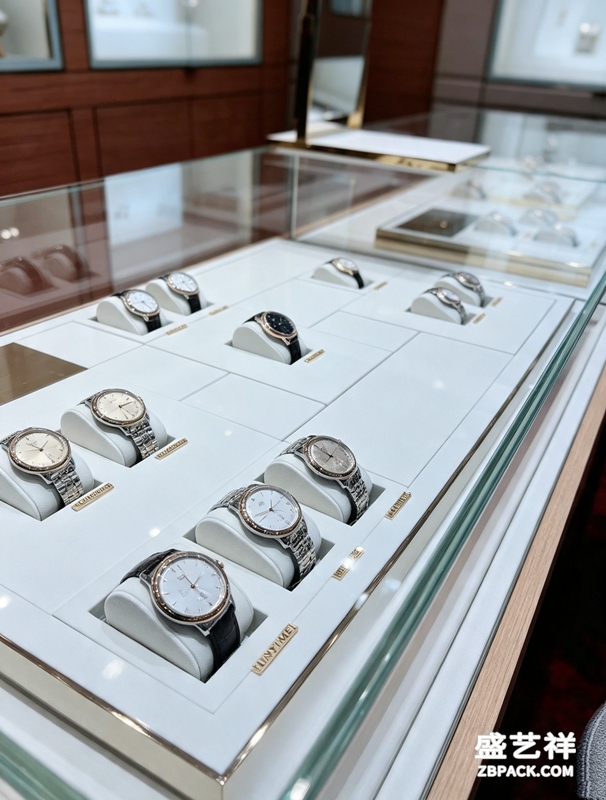 手表展示架,白框金边,多格托盘,腕表陈列,专柜道具,品牌旗舰店,盛艺祥品牌,轻奢布景,首饰收纳 | White Frame Gold-Trim Multi-Slot Watch Display Tray TP23 - 细节图3