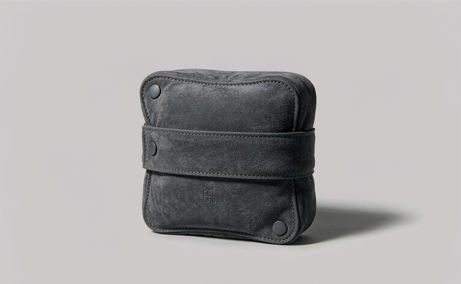 超纤小荷包，版型怎么收得挺 | The compact microfiber pouch that keeps its shape